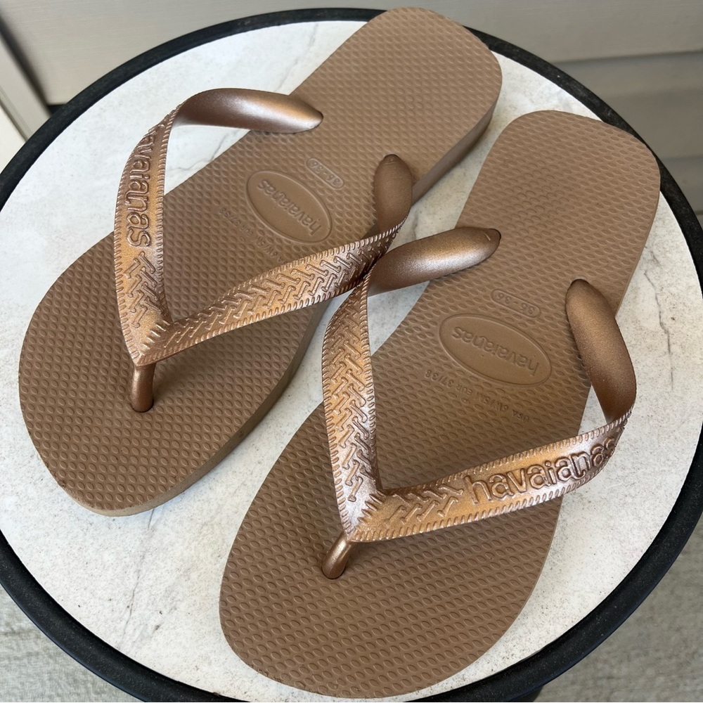 Havaianas Women's Gold/Brown Flip Flops
